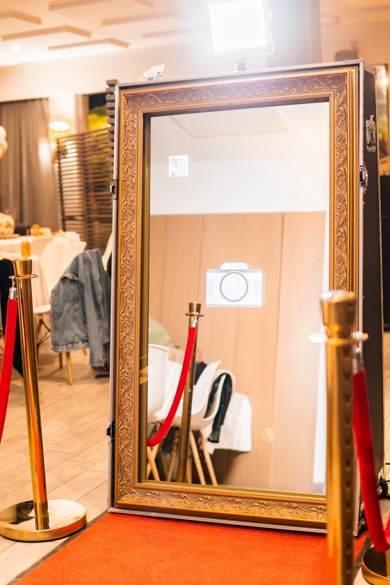 Borne Photo Entreprise Belgique : Animation Corporate Premium | Mirror Effect