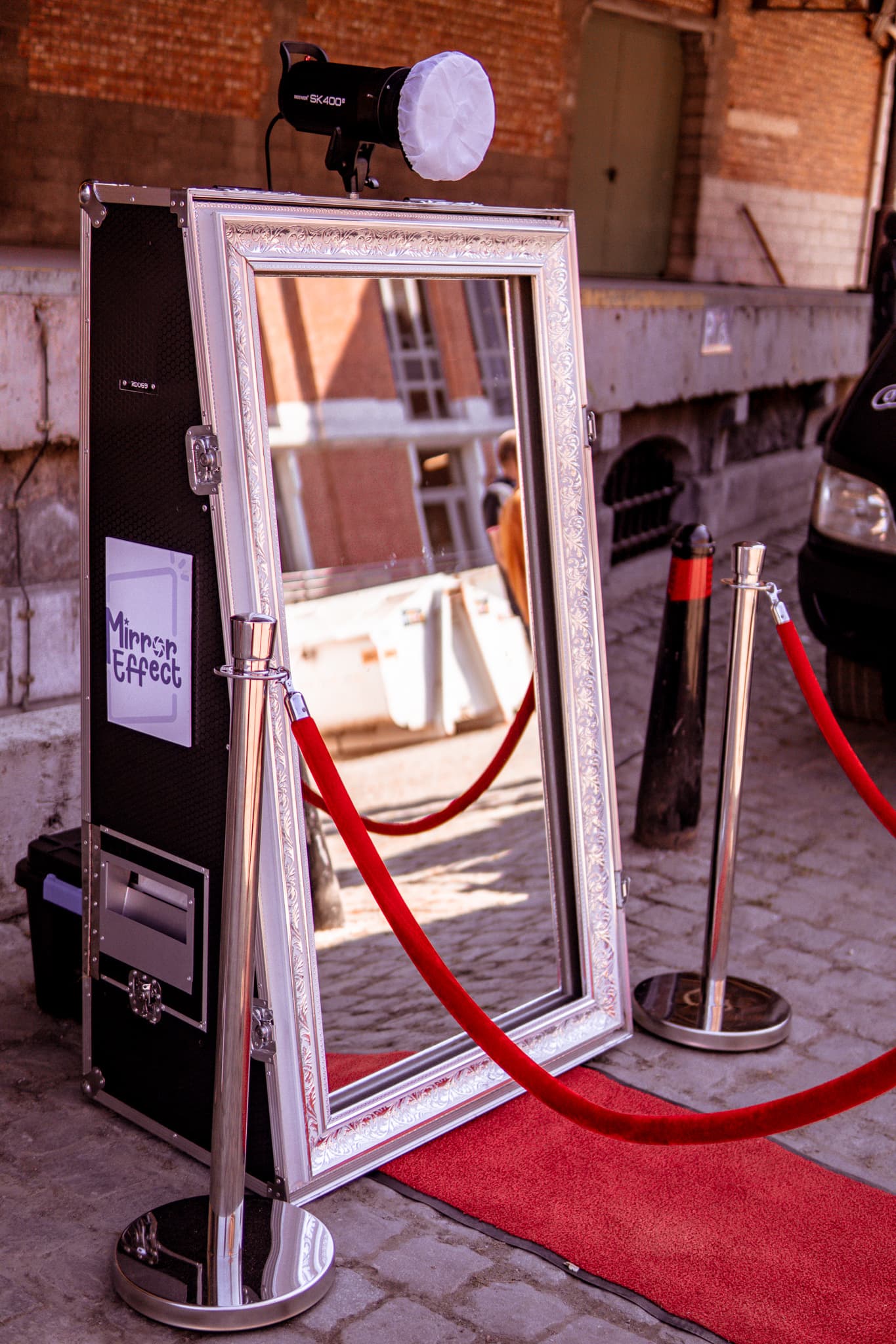Photobooth Huwelijk Brussel: Verhuur van Premium Fotospiegel voor Uw Grote Dag